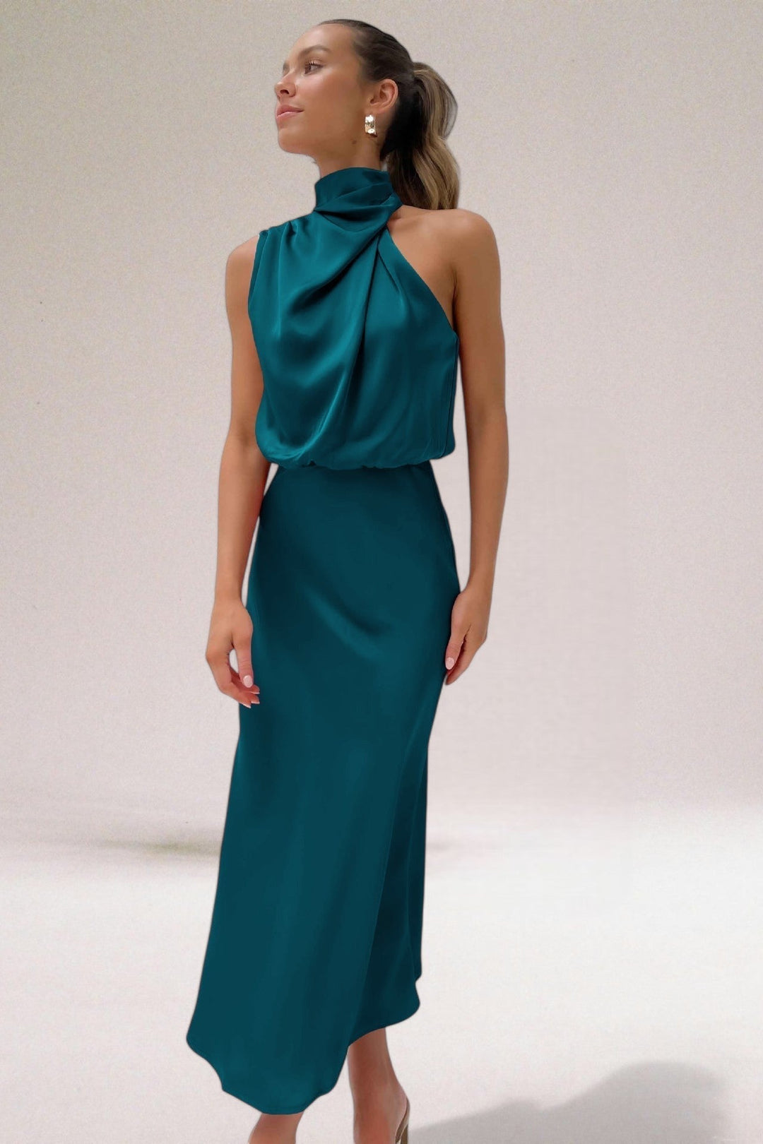 Giselle™ | Elegant Halter Neck Dress