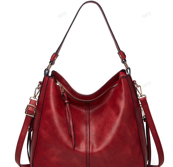 Lora™ | Shoulder Bag with Classic Elegance